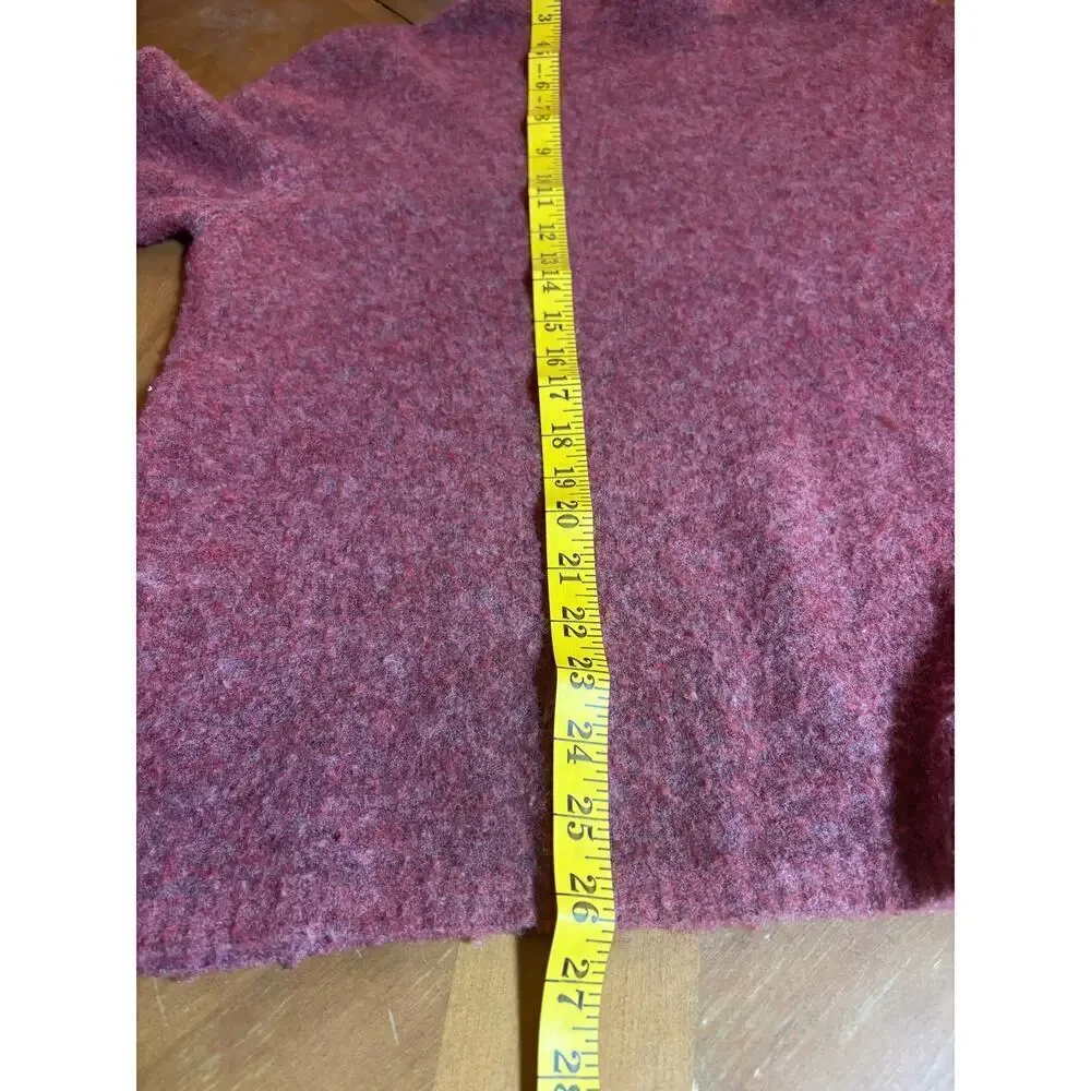 Ann Taylor wool blend sweater size large in excellent condition